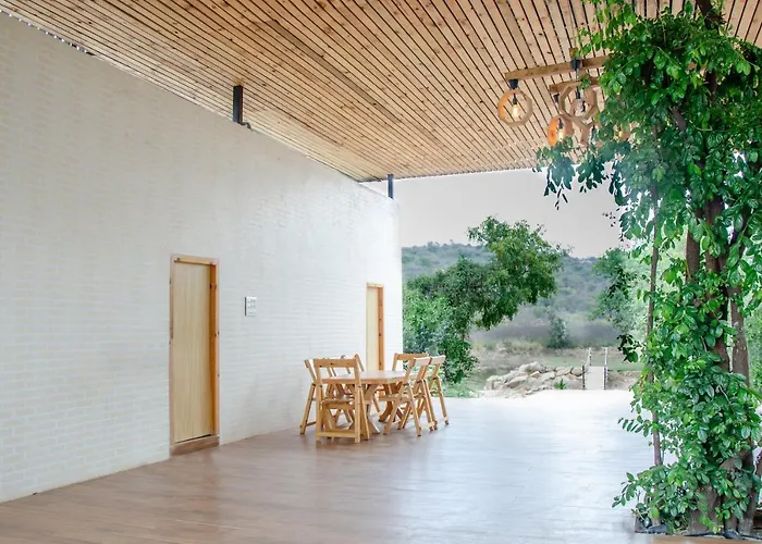 Rustic Vogue